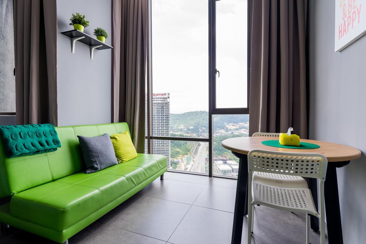 Proper Suites@Empire Damansara Петалинг-Джая Экстерьер фото